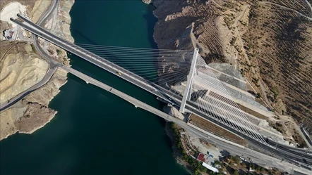 Kömürhan Köprüsü, Elazığ-Malatya sınırında yer alıyor - Aktüel