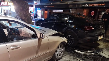 Gazla freni karıştırdı midyeciye daldı! Çengelköy'de dehşet anları - Gündem