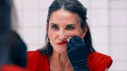 Demi Moore'un yeni korku filmini izlemeye kimse cesaret edemiyor - Medya