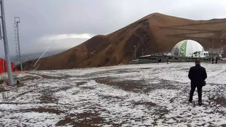 Erzurum'da kar yağışı başladı! Palandöken beyaza büründü - Gündem