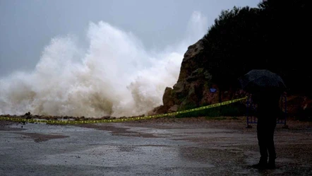 Meteoroloji'den 3 ilde sarı alarm: Şiddetli sağanak ve lodos geliyor! İşte 8 Ekim 2024 il il hava durumu - Gündem