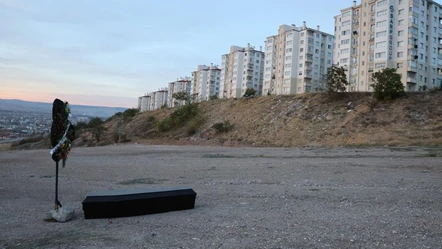 Eskişehir'de tüyler ürperten tabut! Polisler alarma geçti - Gündem