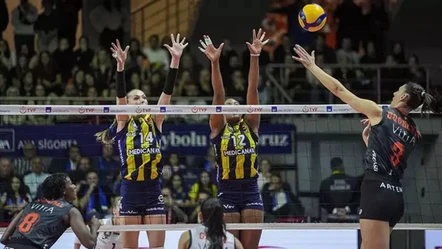 Şampiyonlar Kupası Eczacıbaşı'nı yenen Fenerbahçe'nin oldu! - Voleybol