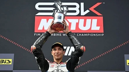 Son dakika | Toprak Razgatlıoğlu dünya şampiyonu! Superbike'ta ilk sezonunda tarih yazdı - Spor