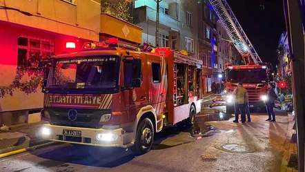 Mangal yapayım derken çatıyı yaktılar! O anlar kameraya yansıdı - Gündem