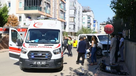 Antalya’da mahalleliden “Dur tabelası” isyanı: Takan yok! - Gündem