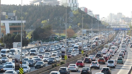 İstanbul'da 29 Ekim trafiği! Yoğunluk yüzde 71'e çıktı - Gündem