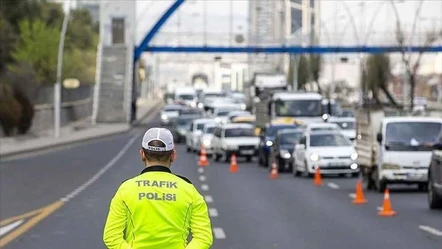 Trafiğe 29 Ekim ayarı: İstanbul ve Ankara'da bazı yollar trafiğe kapatılacak! - Gündem