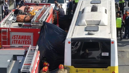 İstanbul Zeytinburnu'nda feci kaza! İETT otobüsü karşıdan karşıya geçen kadını ezdi - Gündem