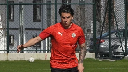 Emirhan Çalışkan Beylikdüzüspor'da forma giyiyor - Aktüel