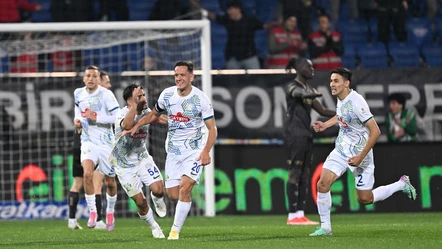 Rizespor evinde Trabzonspor'u 3-1 mağlup etti! - Spor