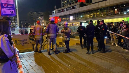 Taksim metro istasyonunda intihar girişimi - Gündem