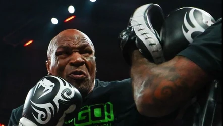 Mike Tyson, Jake Paul maçı öncesi korku saldı! Antrenörünü neredeyse nakavt ediyordu - Diğer Spor Haberleri