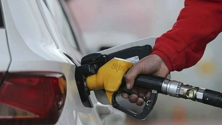 Benzine indirim geldi, tabela değişti! İşte 19 Kasım güncel akaryakıt fiyatları... - Ekonomi