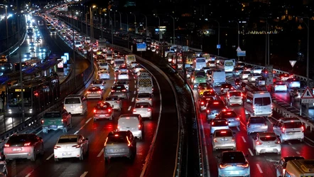 İstanbul trafiğini sağanak vurdu! Yoğunluk yüzde 85'e ulaştı - Gündem