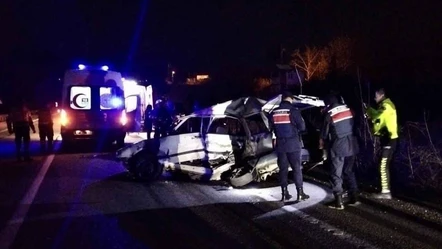 Sinop'ta otomobille yolcu otobüsü çarpıştı: 2 ölü - Gündem