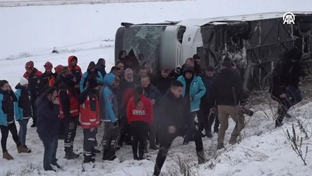 Erzincan'dan sonra Kars'ta da feci kaza: 23 yaralı - Gündem