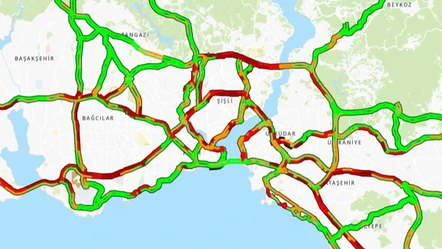 İstanbul'da yılbaşı telaşı! Trafik haritası kırmızıya boyandı, İstiklal Caddesi'nde adım atacak yer yok - Gündem