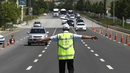 İstanbullular dikkat! 1 Ocak'ta bu yollar trafiğe kapatılacak - Gündem