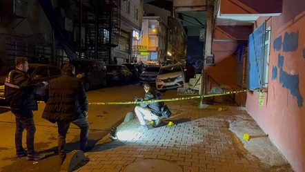 İstanbul'da hareketli saatler: 4 katlı binaya ateş açıldı - Gündem