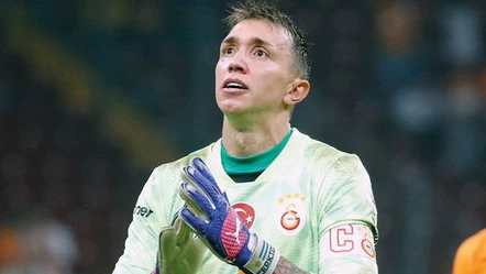 Galatasaray'a Muslera şoku! Kararını yönetime bildirdi - Spor