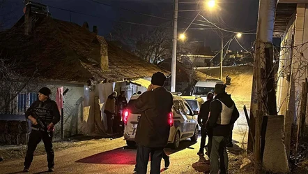 Sokak ortasında pompalı tüfek dehşeti! Eşini ve kayınbiraderini vurdu - Gündem