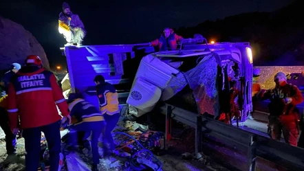 Malatya'da tünel çıkışı feci kaza! Tır devrildi: 2 ölü, 1 yaralı - Gündem