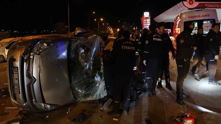 Kaza geliyorum dedi: Ters yöne girdi, karşıdan gelen araçla çarpıştı: 1 ölü, 2 yaralı - Gündem