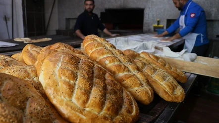 Ekmeğe yüzde 25'lik zam! Maliyetler gerekçe gösterildi - Ekonomi