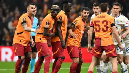 Galatasaray Dinamo Kiev ile 3-3 berabere kaldı! - Spor