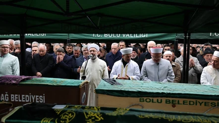 Son dakika | Cumhurbaşkanı Erdoğan yangında hayatını kaybeden Gültekin ailesinin cenaze töreninde! 'Canımız, yüreğimiz yandı' - Gündem