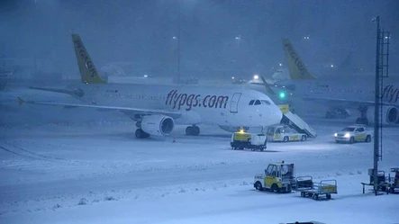 İstanbul'da kar yağışı alarmı! Sabiha Gökçen Havalimanı'nda uçak seferleri iptal edilecek - Gündem