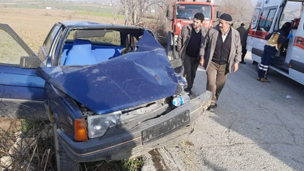 Samsun'da iki otomobil kafa kafaya çarpıştı: 10 yaralı - Gündem