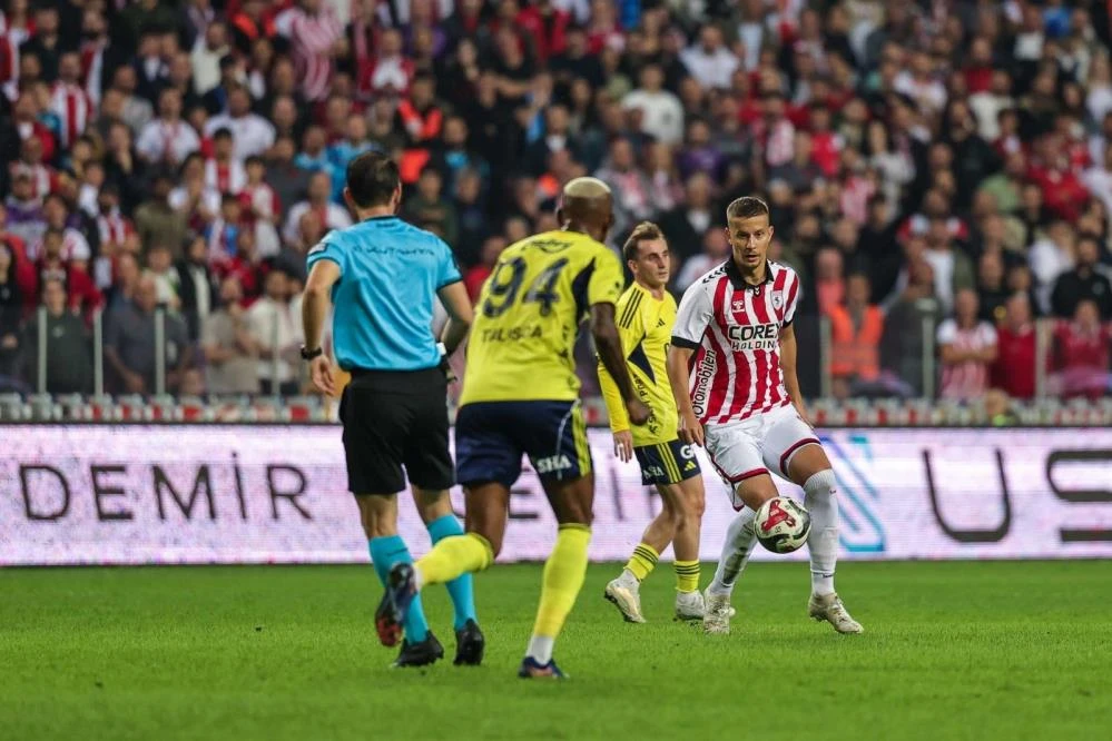 Fenerbahçe Samsunspor deplasmanında takıldı: Domenico Tedesco'dan kritik kayıp!