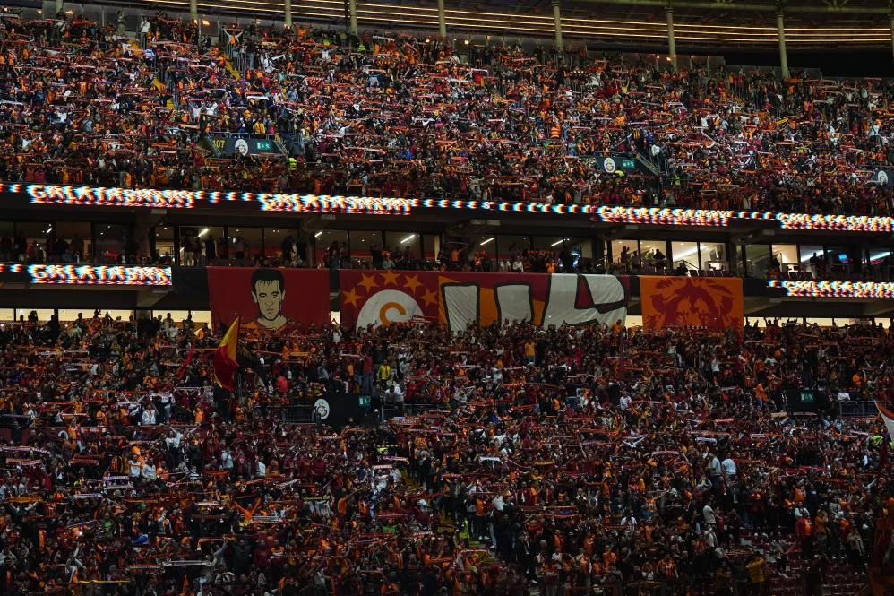 Galatasaray ve Trabzonspor'dan sessiz maç: Zirvede puanlar paylaşıldı!