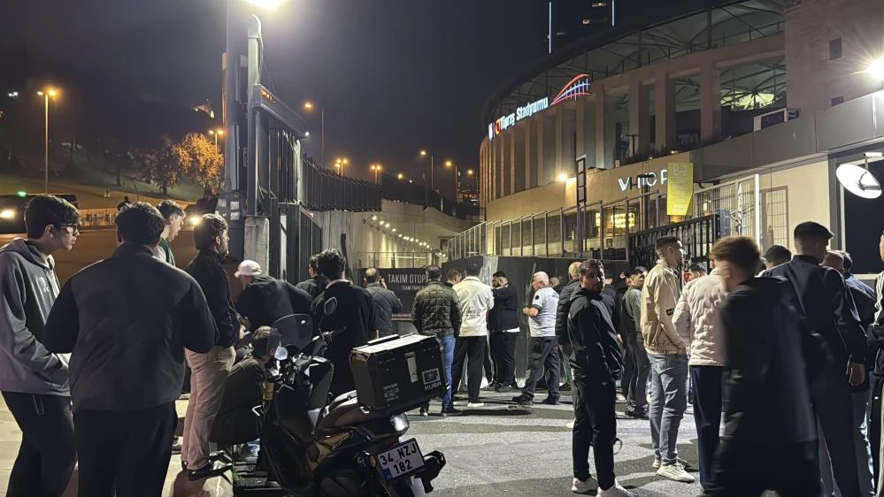 Beşiktaş-Fenerbahçe derbisi öncesinde silahlı çatışma!