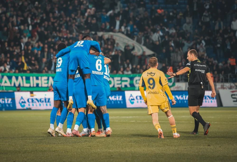 Fenerbahçe Çaykur Rizespor deplasmanında 5 gol attı: Muhteşem geri dönüş!