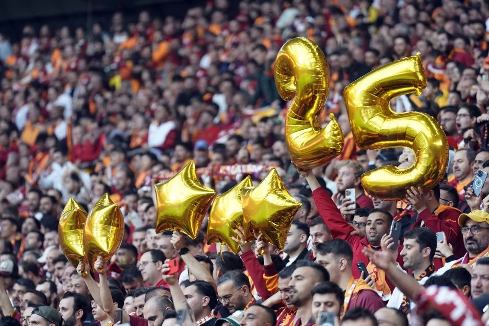Galatasaray 25. kez şampiyon oldu: Ve 5. yıldız da geldi! 