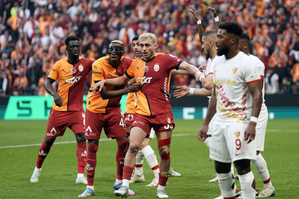 Galatasaray 25. kez şampiyon oldu: Ve 5. yıldız da geldi! 