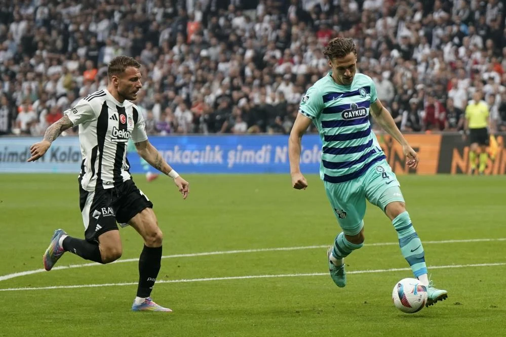 Beşiktaş son dakikalarda yıkıldı! Çaykur Rizespor İstanbul'da kazandı