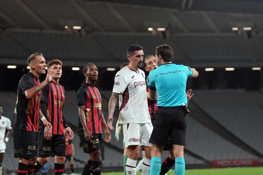 Trabzonspor'dan zirve takibi: 7 gollü maçta 3 puan geldi!