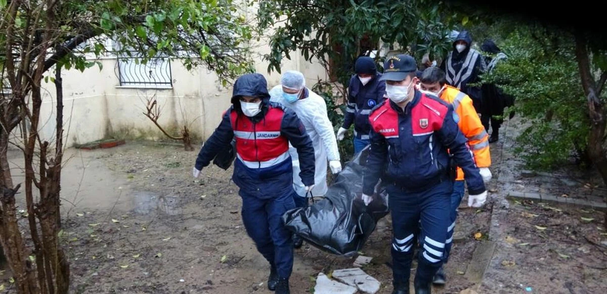 Kuş avlamak için çıktığı çatıda çürümüş ceset buldu