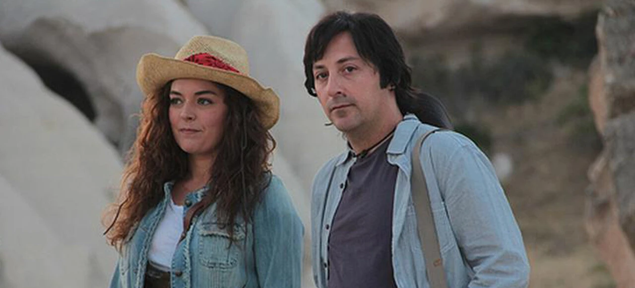 "Patron Mutlu Son İstiyor" filminin konusu nedir, oyuncuları kim? Film nerede çekildi?