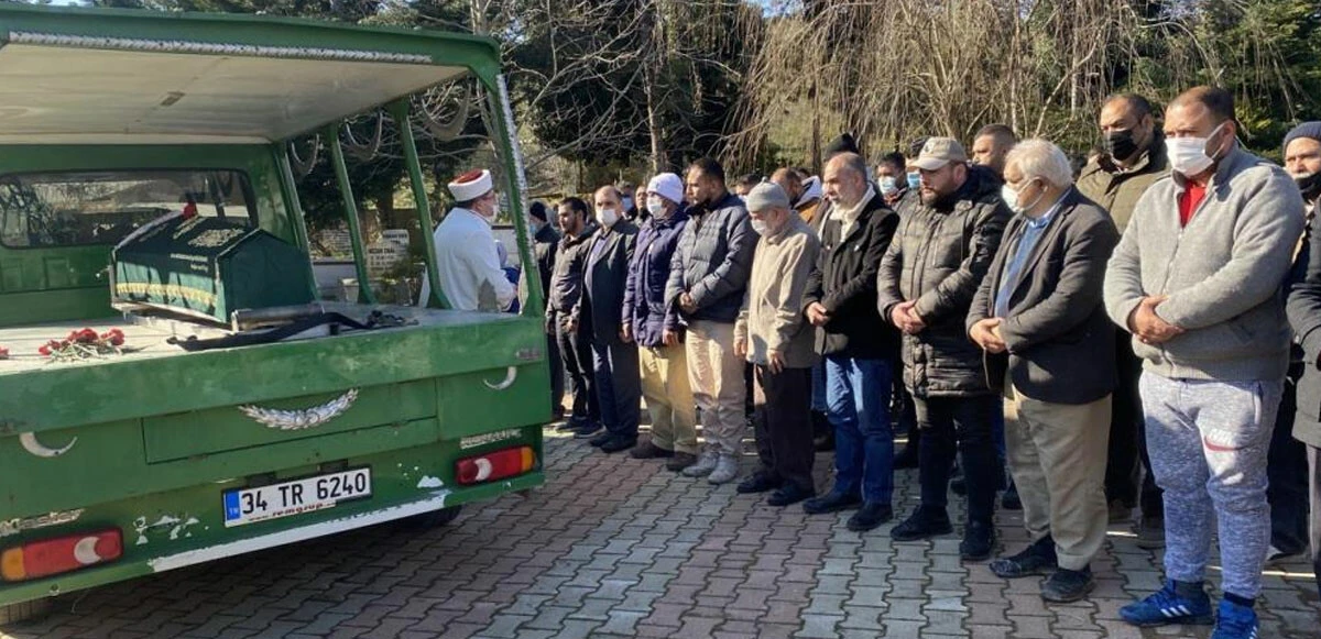 Küçük kızının gözü önünde hamile eşine kurşun yağdırdı
