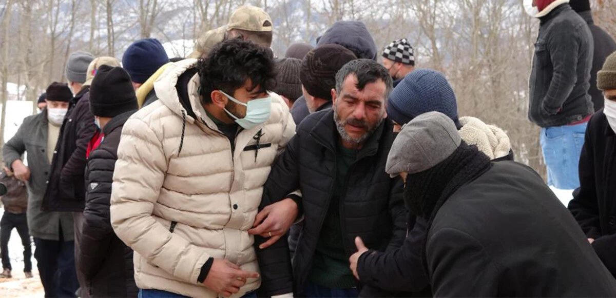 Ordu'daki baraka yangınında hayatlarını kaybeden iki kardeş bir tabutta