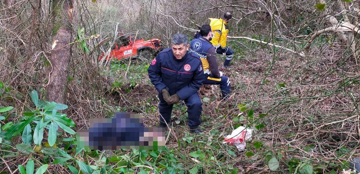 Artvin'de kamyonet uçuruma yuvarlandı: 2 ölü