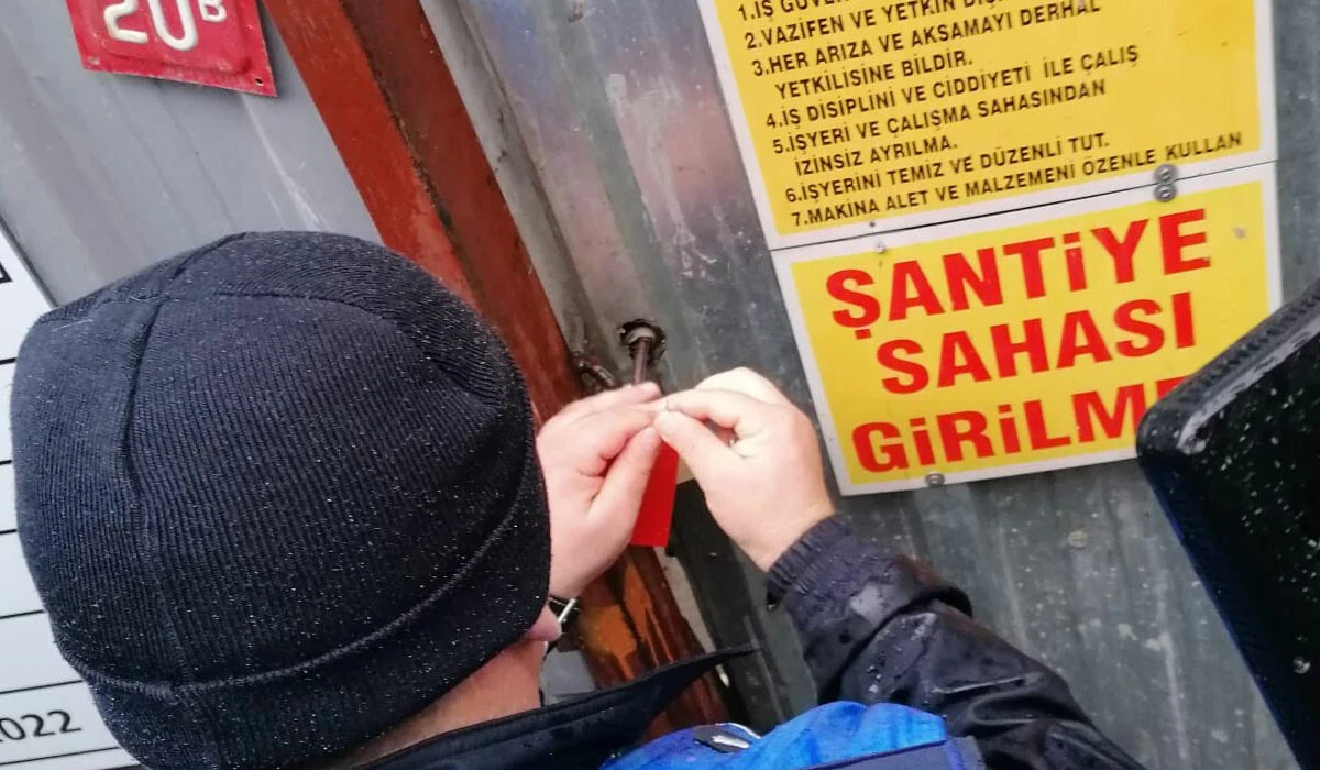 Süleymaniye Camii’nin silüetini bozan inşaat mühürlendi! Ekrem İmamoğlu'ndan açıklama geldi