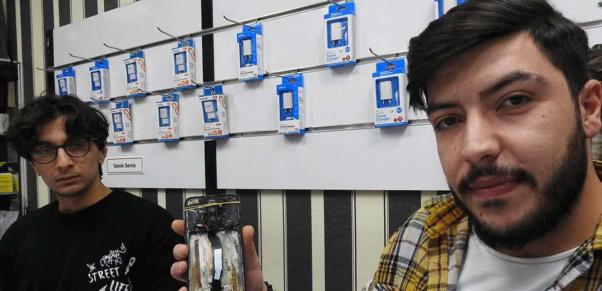 Gaziantep'te cep telefonunun bataryası bomba gibi patladı