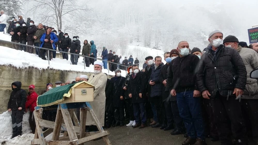 Karadeniz müziğinin sevilen ismi Sait Uçar son yolculuğuna uğurlandı
