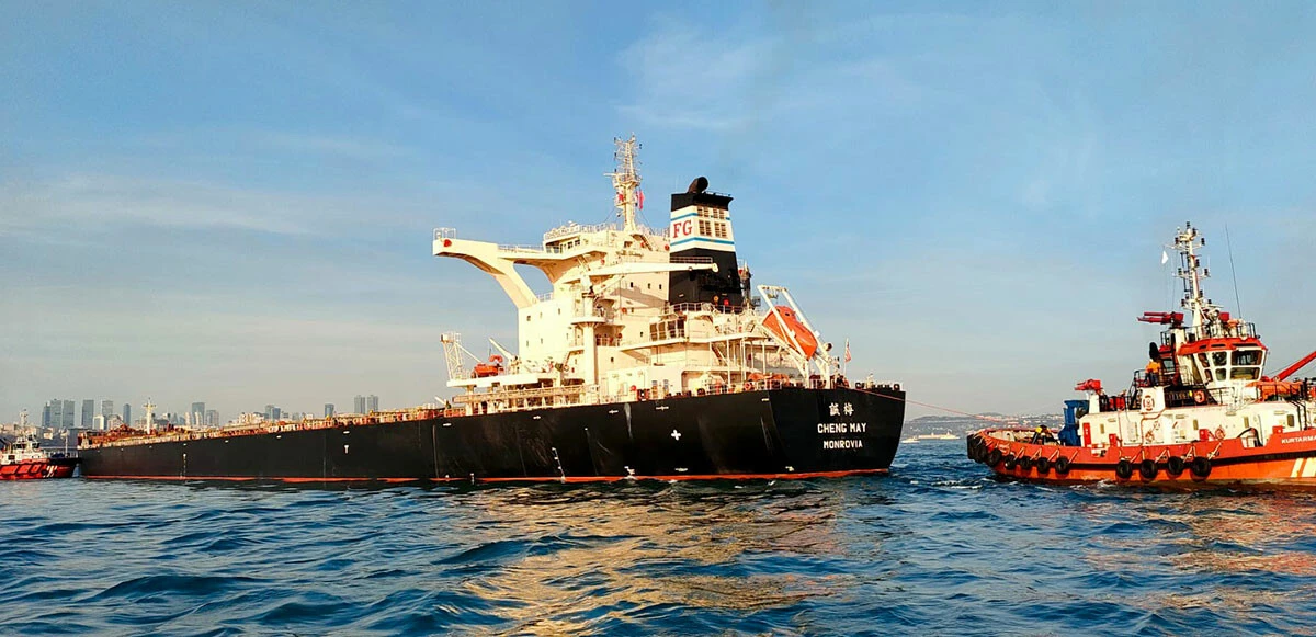 İstanbul Boğazı gemi trafiğine kapatıldı